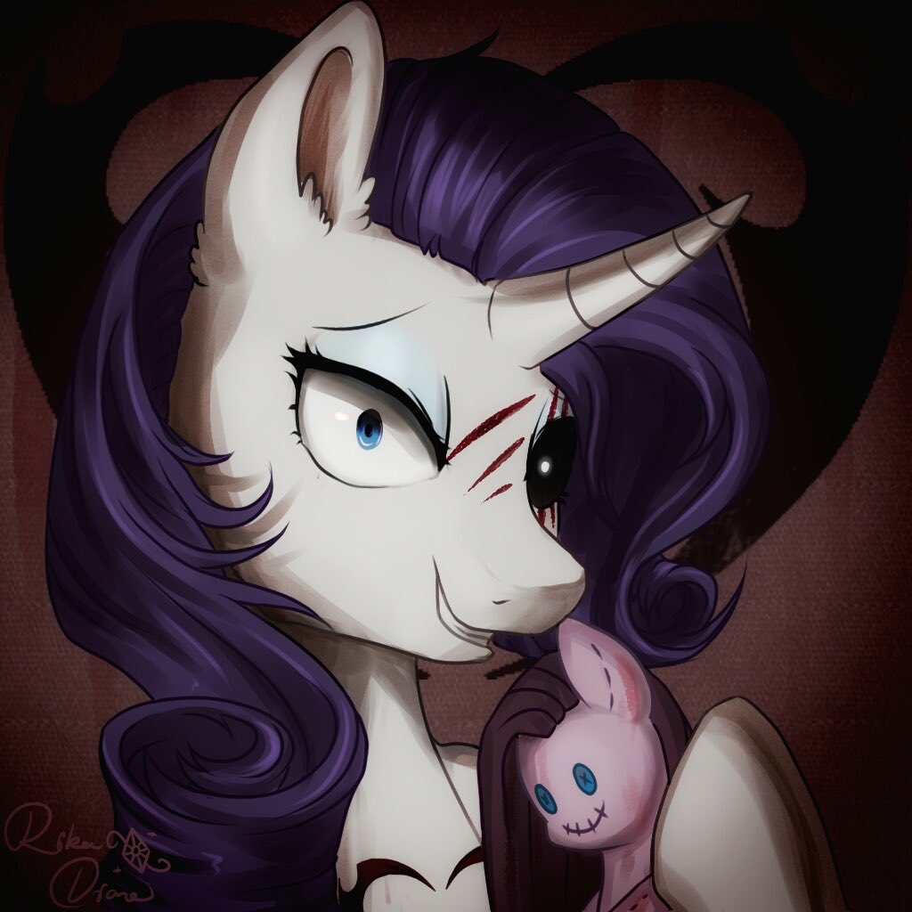MLP Grimdark photo 2—Lil Miss Rarity